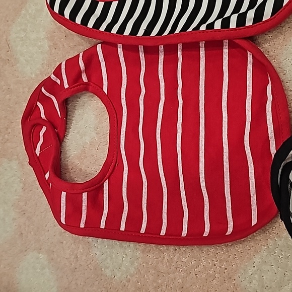 F Little Treasure Baby Bib Set, 4 pieces black red Perfect Gentleman N W/o tags - Picture 5 of 8